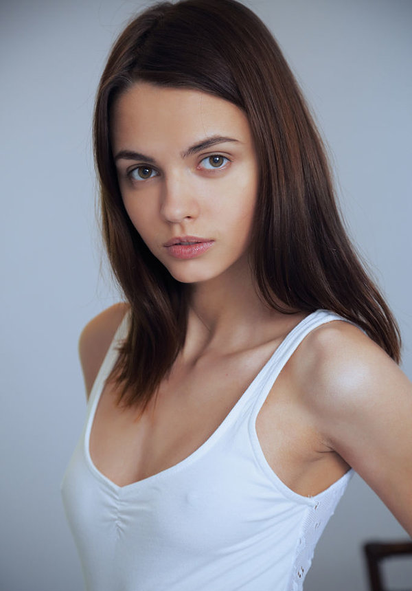 Мариша, 20